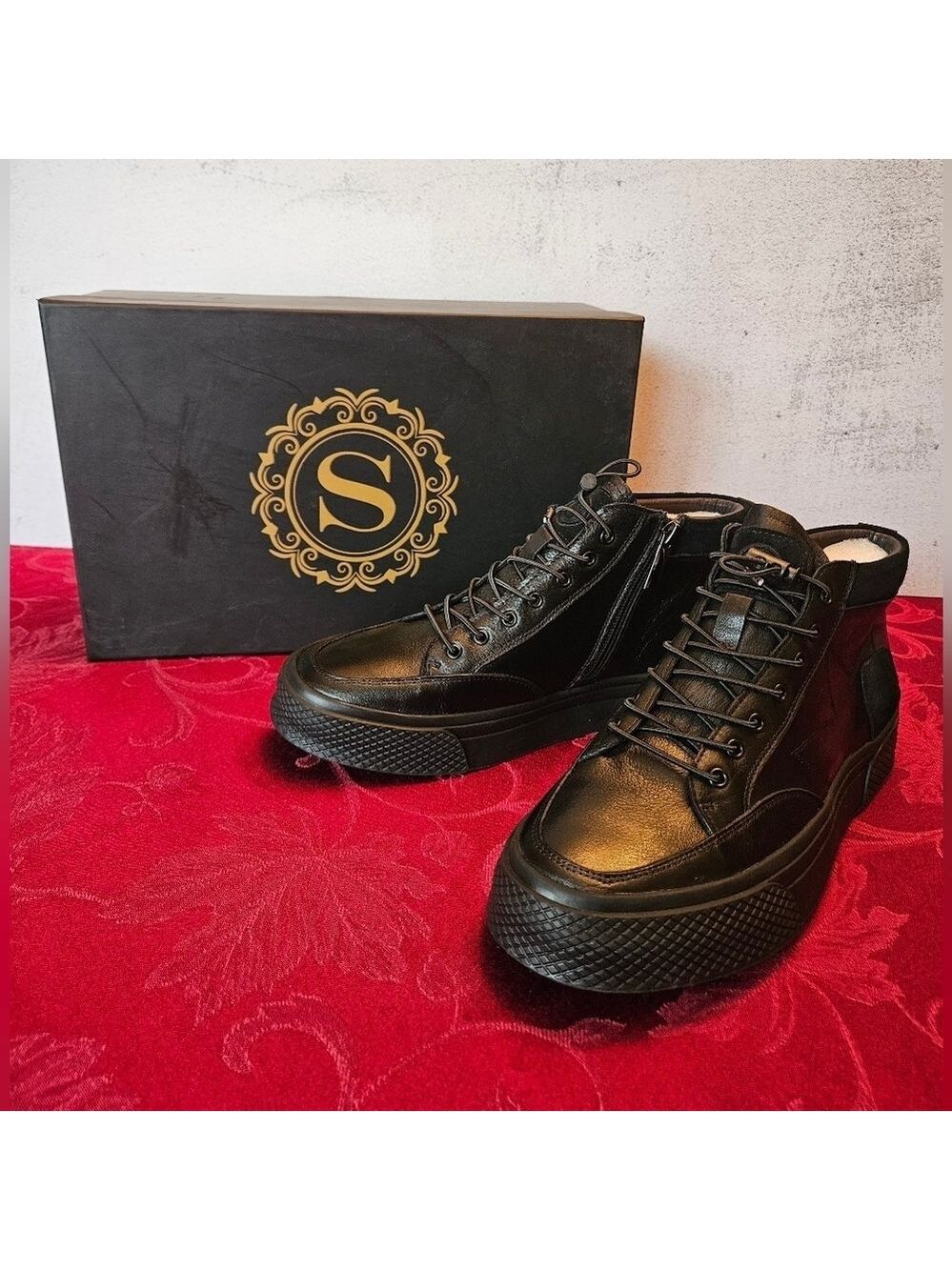 Size 7 Men's Black Hightop Luxury Leather Sneakers with Side Zipper, NWT 🇨🇦